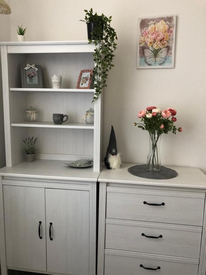 Katus Apartman Apartment เอ็กเกอร์ ภายนอก รูปภาพ