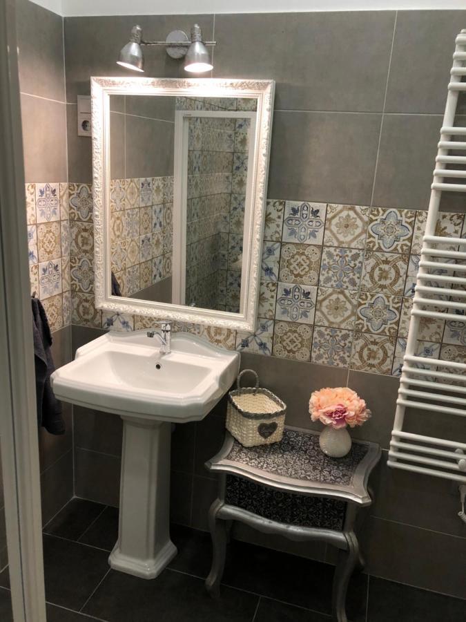 Katus Apartman Apartment เอ็กเกอร์ ภายนอก รูปภาพ