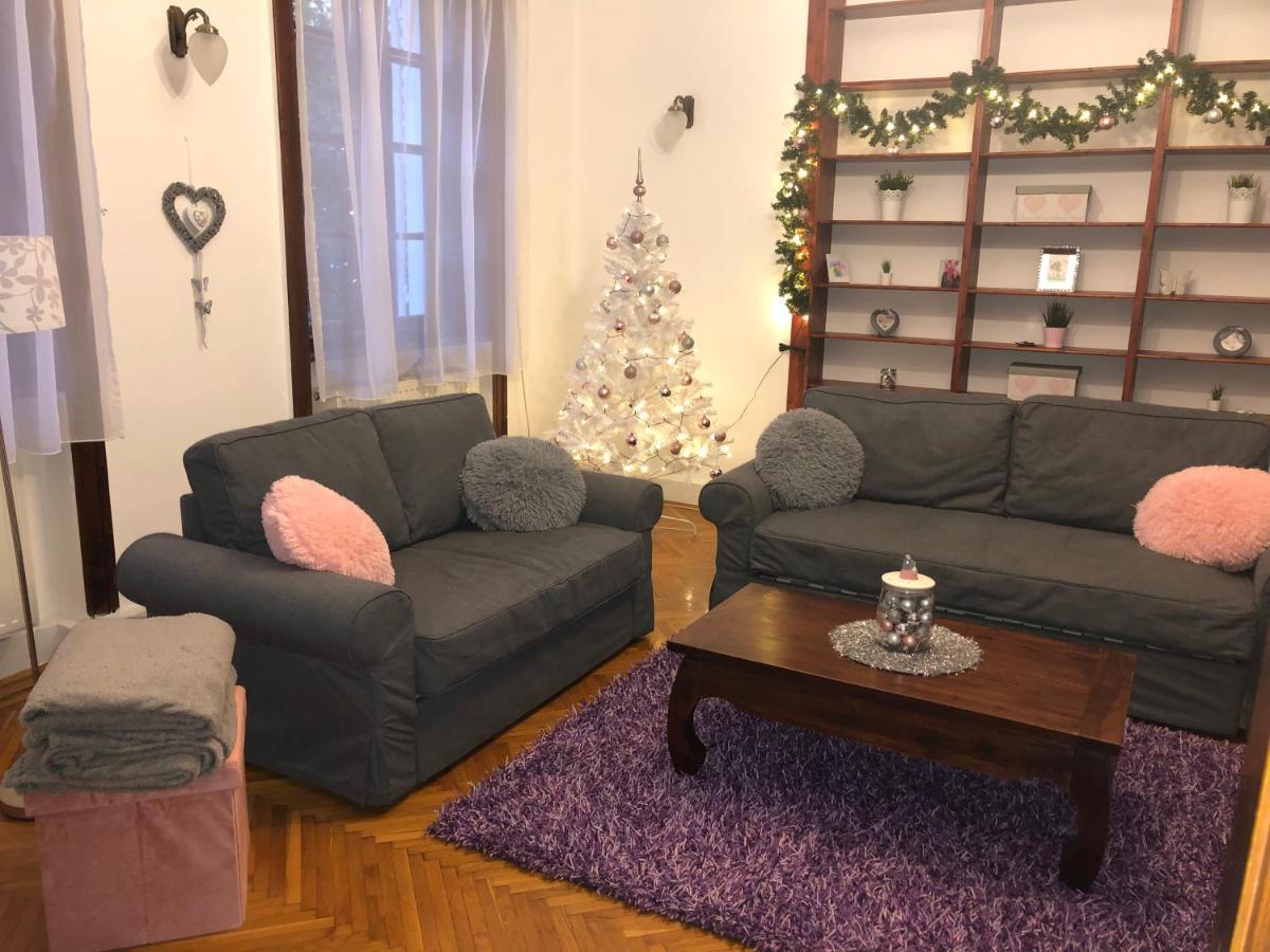 Katus Apartman Apartment เอ็กเกอร์ ภายนอก รูปภาพ