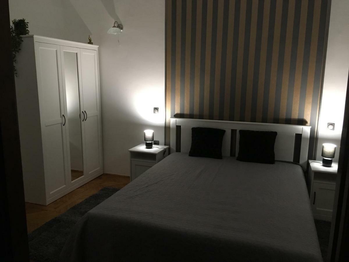 Katus Apartman Apartment เอ็กเกอร์ ภายนอก รูปภาพ
