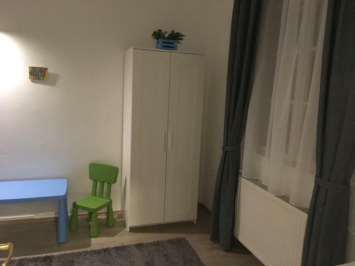 Katus Apartman Apartment เอ็กเกอร์ ภายนอก รูปภาพ