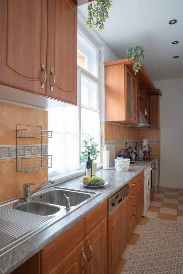 Katus Apartman Apartment เอ็กเกอร์ ภายนอก รูปภาพ
